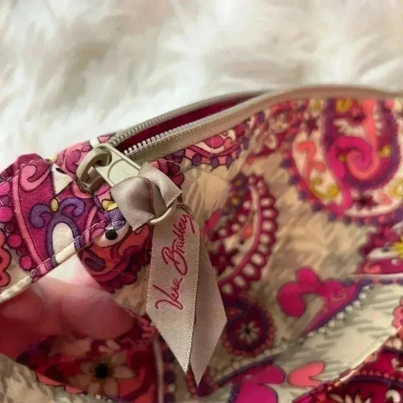 Vera Bradley, shoulder‎ pocketbook. Great condition. - Picture 9 of 13